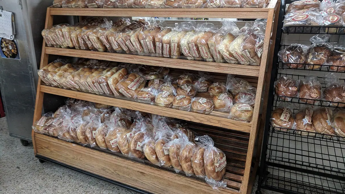 Gregory's – bakery in Bishop Auckland town centre